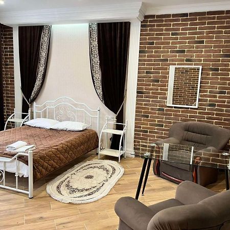 Lavender Night Apartments Chernivtsi Exterior foto